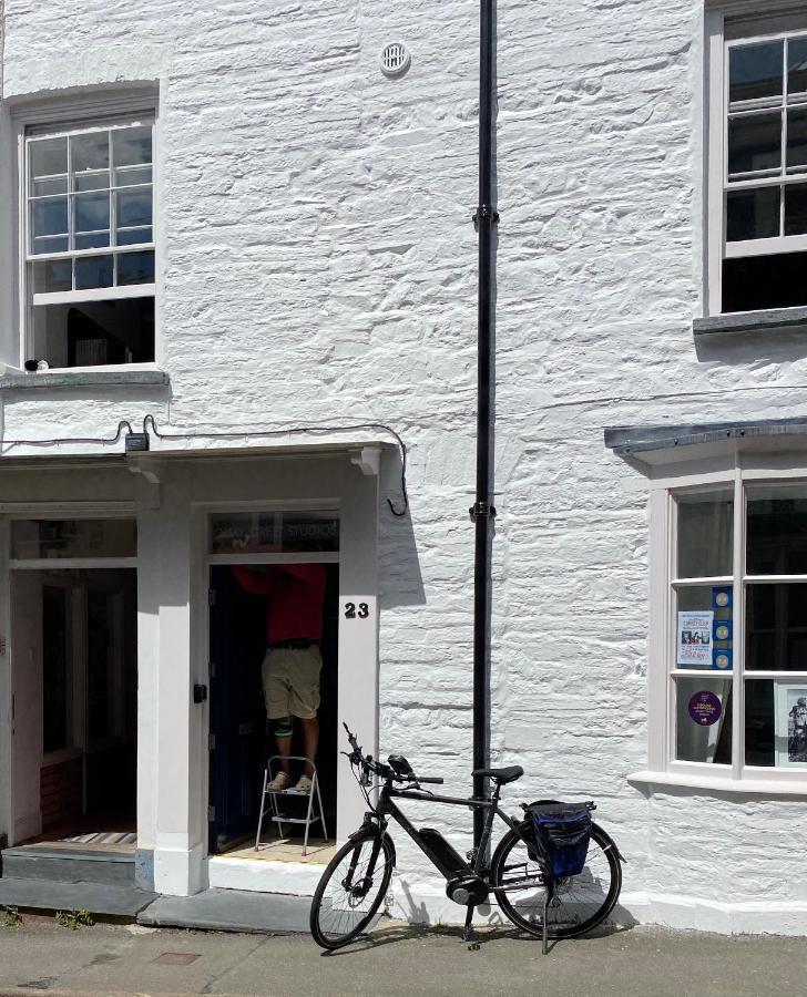 The Attic Apartment, Quay Street Studios Cardigan Exterior foto